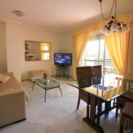 Piso Cerca De Puerto Banus * Marbella