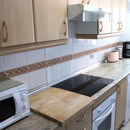 Piso A 10 Minutos Andando De Puerto Banús. *