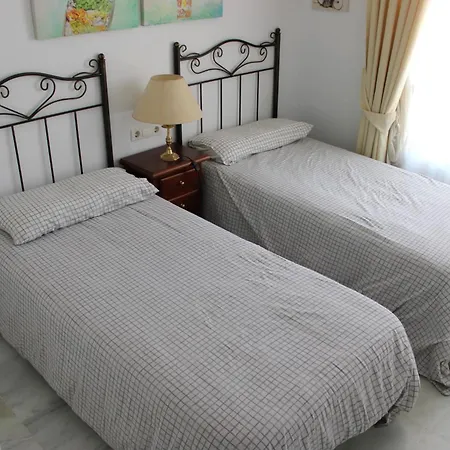 Apartamento Piso A 10 Minutos Andando De Puerto Banús. Marbella
